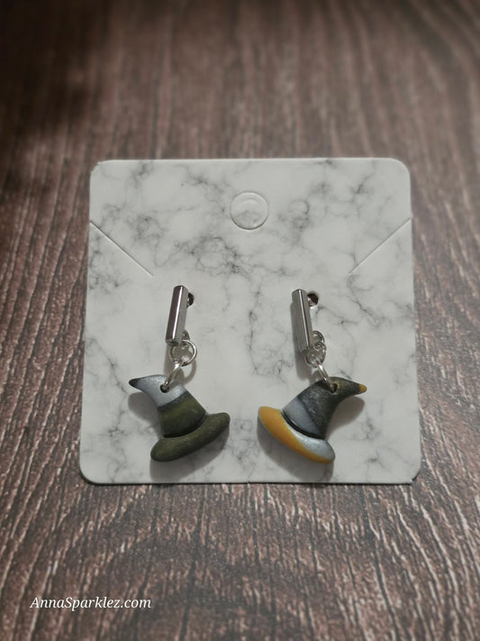 Mini Witch Hat Dangle Earrings 🧙‍♀️ Marbled Green & Gold